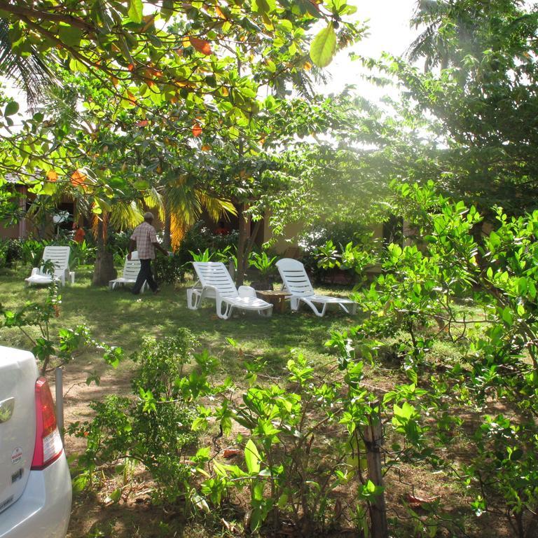 Shahira Hotel Nilaveli Zimmer foto