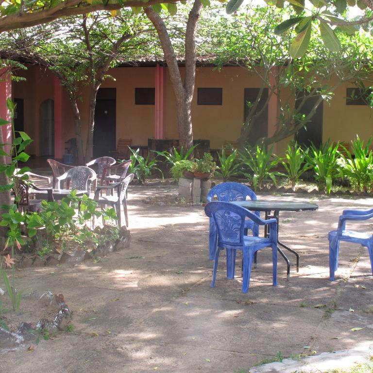Shahira Hotel Nilaveli Zimmer foto