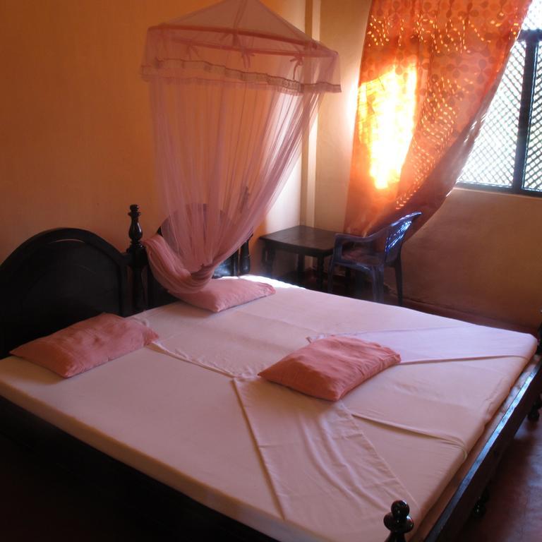 Shahira Hotel Nilaveli Zimmer foto